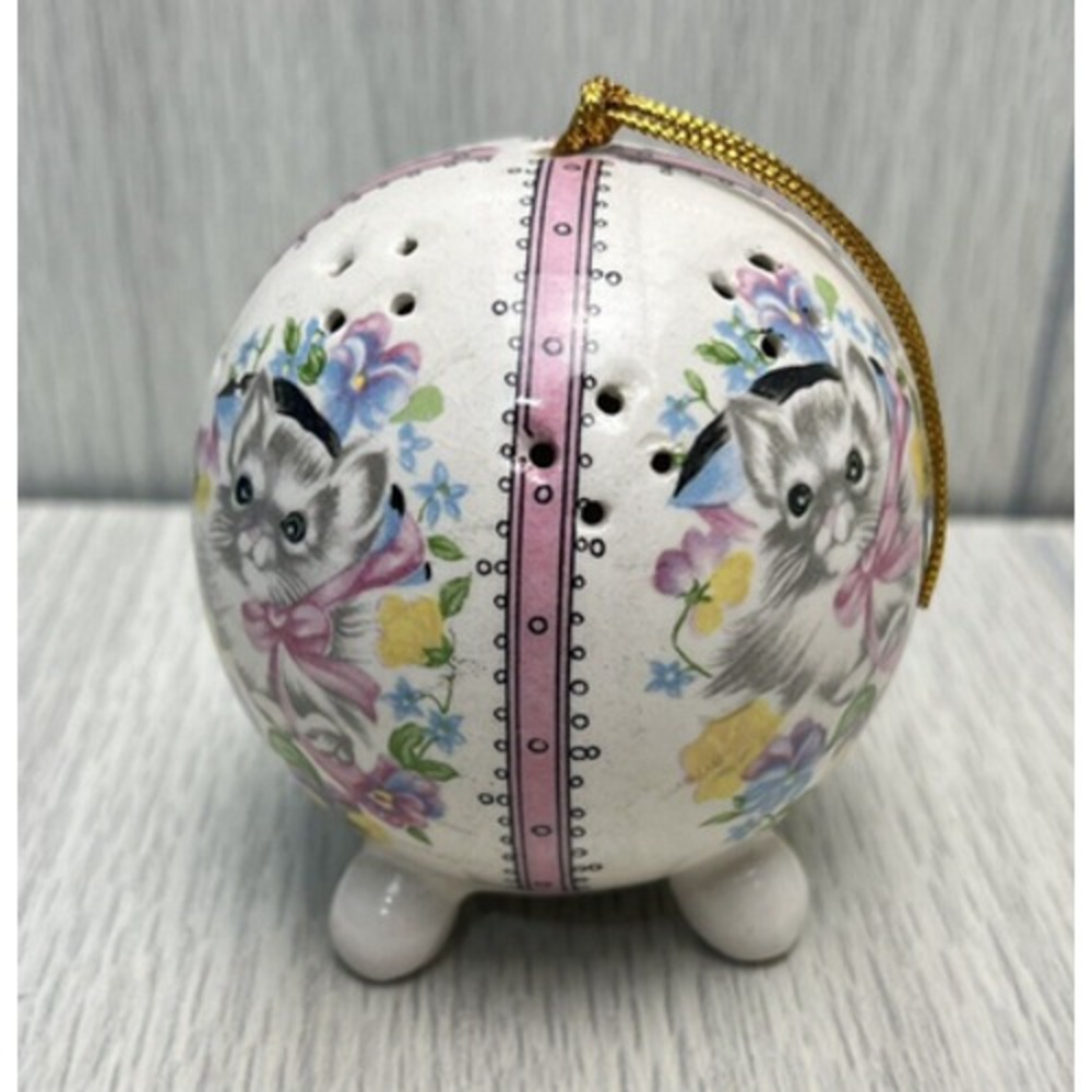 Vintage Treasure Masters Ceramic Potpourri Holder Ball Kitten Floral Japan
